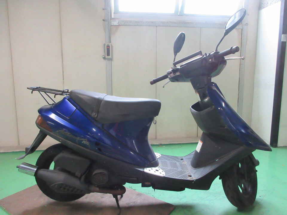 Suzuki ADDRESS V100