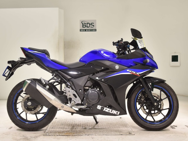 Suzuki GSX250RA