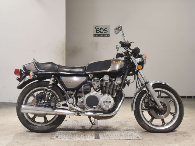 Yamaha GX750