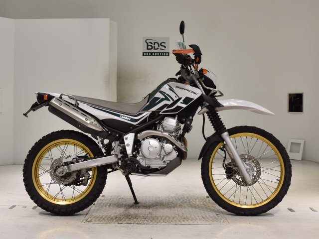 Yamaha SEROW XT250 2018