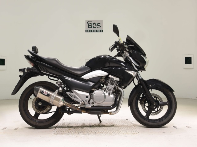 Suzuki GSR250