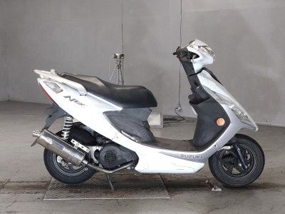Suzuki GSR125NEX 2010