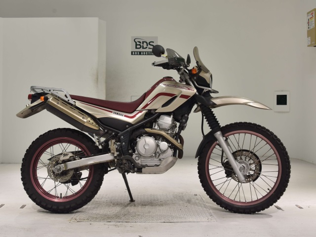 Yamaha SEROW XT250 2005
