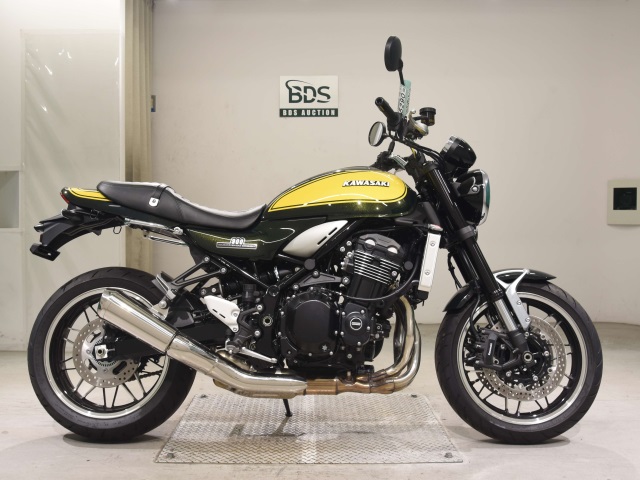 Kawasaki Z900RS 2024