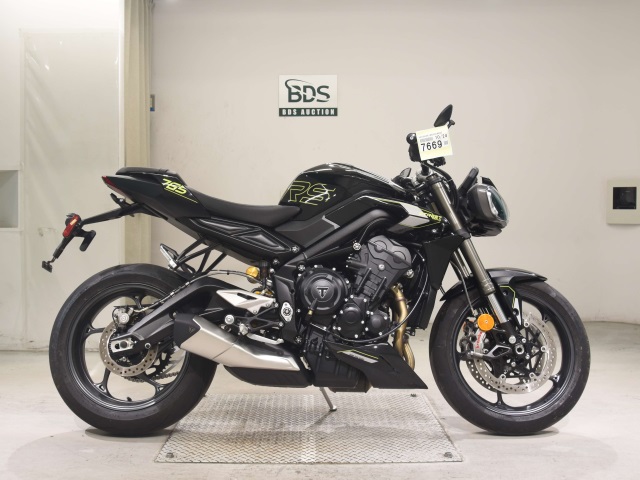 Triumph STREET TRIPLE RS 2025