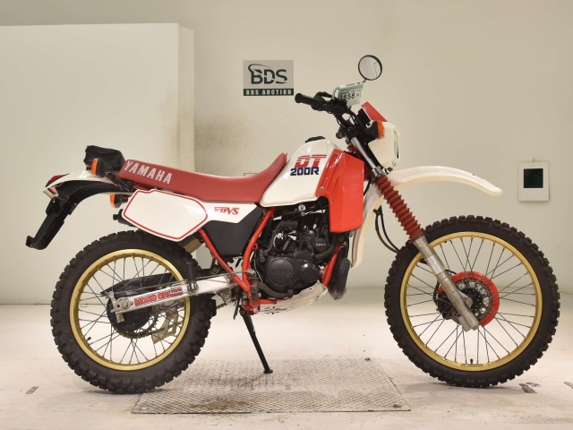 Yamaha DT200R