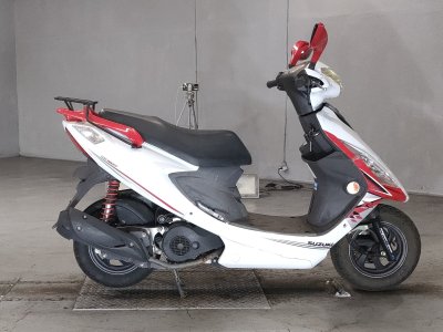 Suzuki GSR125NEX 2011