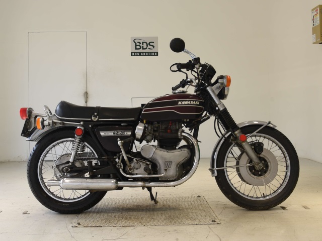 Kawasaki W3 1974