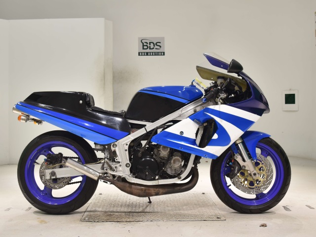 Suzuki RG400 GAMMA 1985