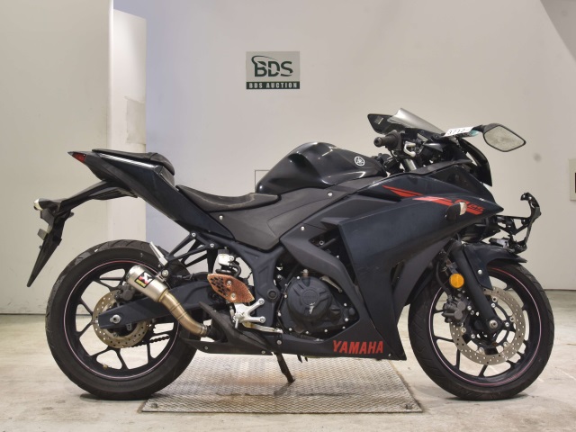 Yamaha YZF-R25 2015