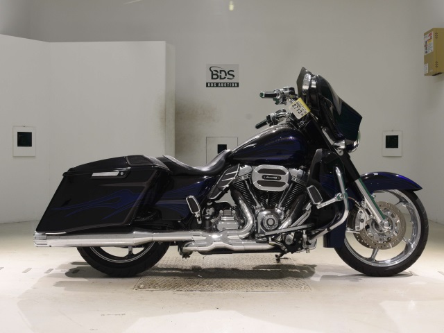 HD STREET GLIDE FLHXSE1800 2015