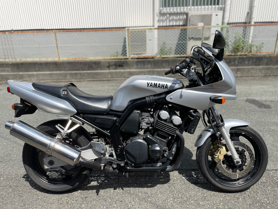 Yamaha FZ400 1997