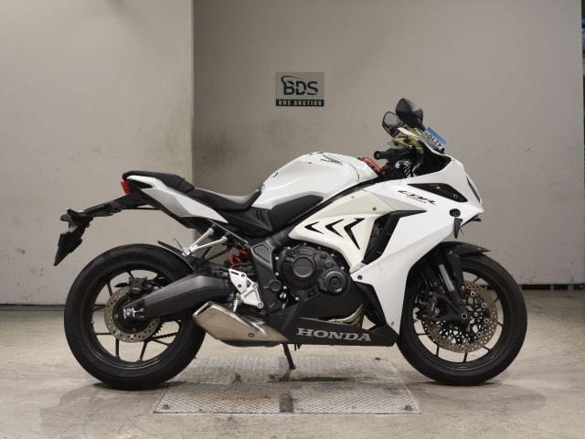 Honda CB650R 2023