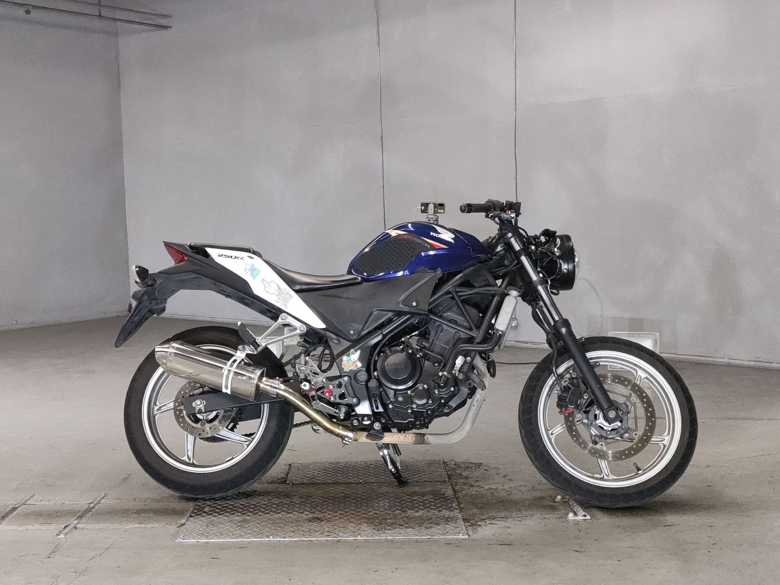 Honda CBR250R 2011