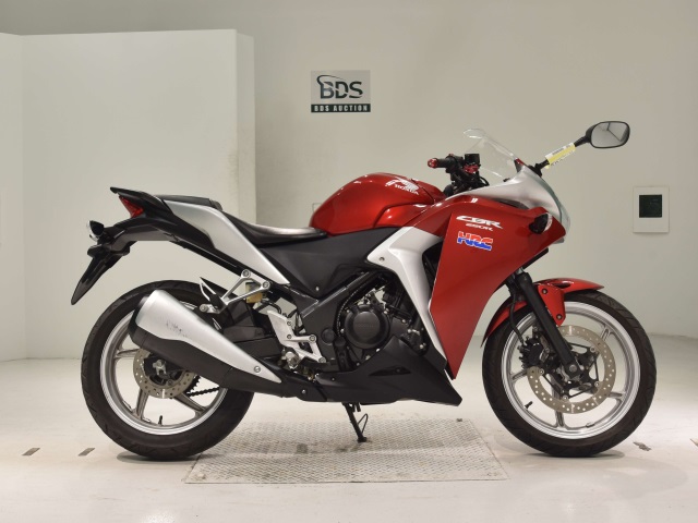 Honda CBR250R 2011