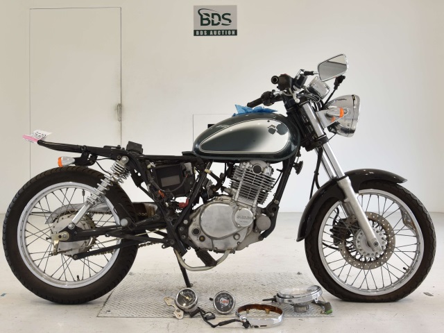 Suzuki ST250E 2012