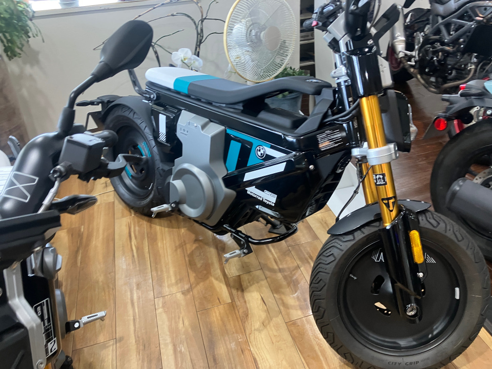 BMW ce02 2024