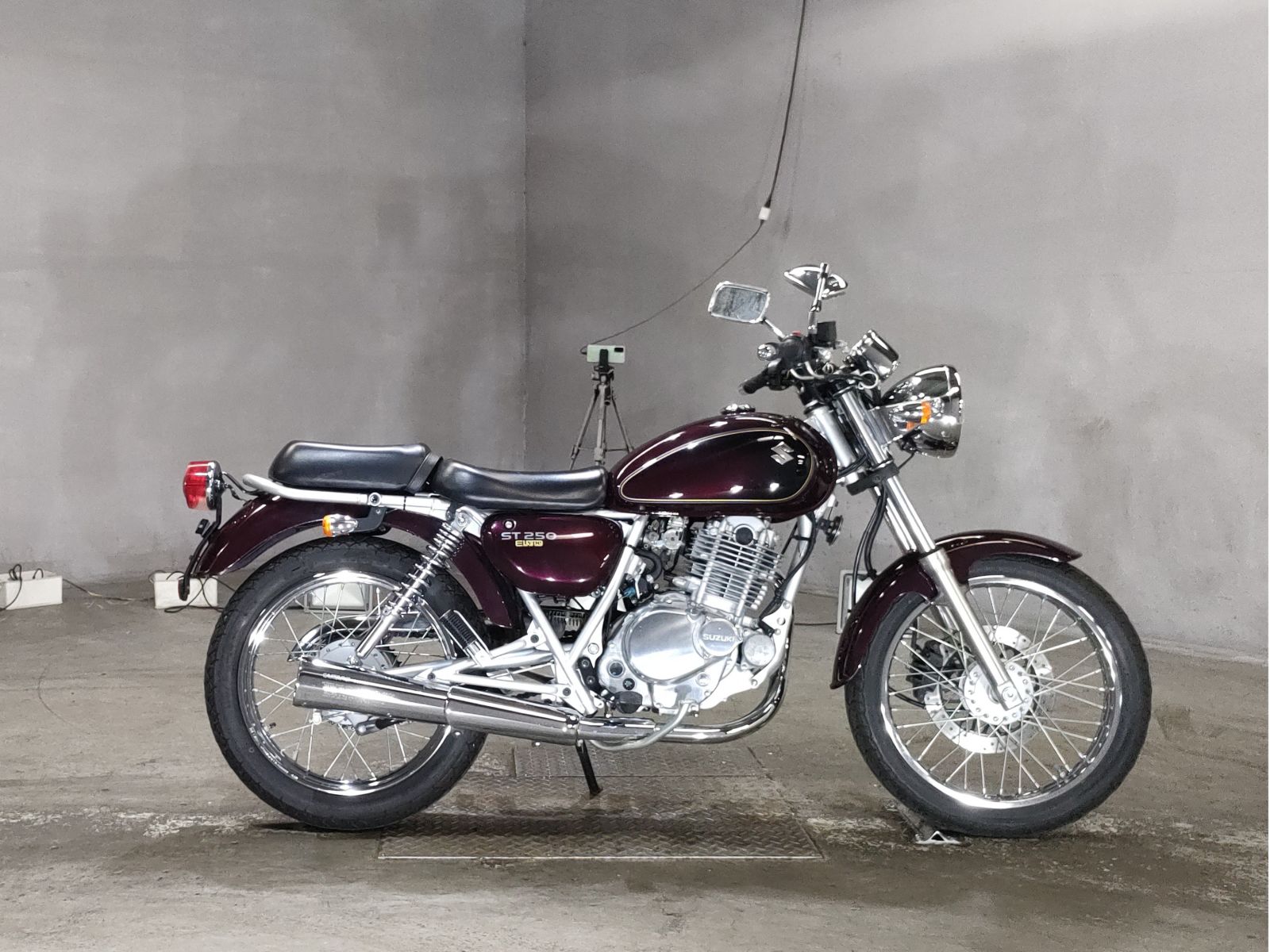 Suzuki ST250E 2012