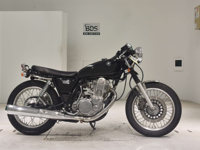 Yamaha SR400 2015