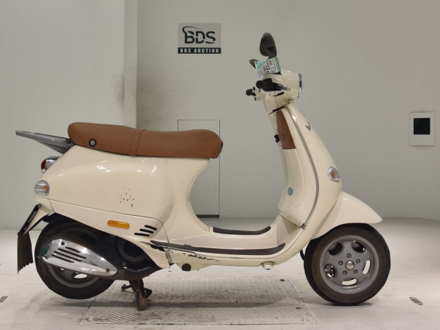 Vespa 125ET4