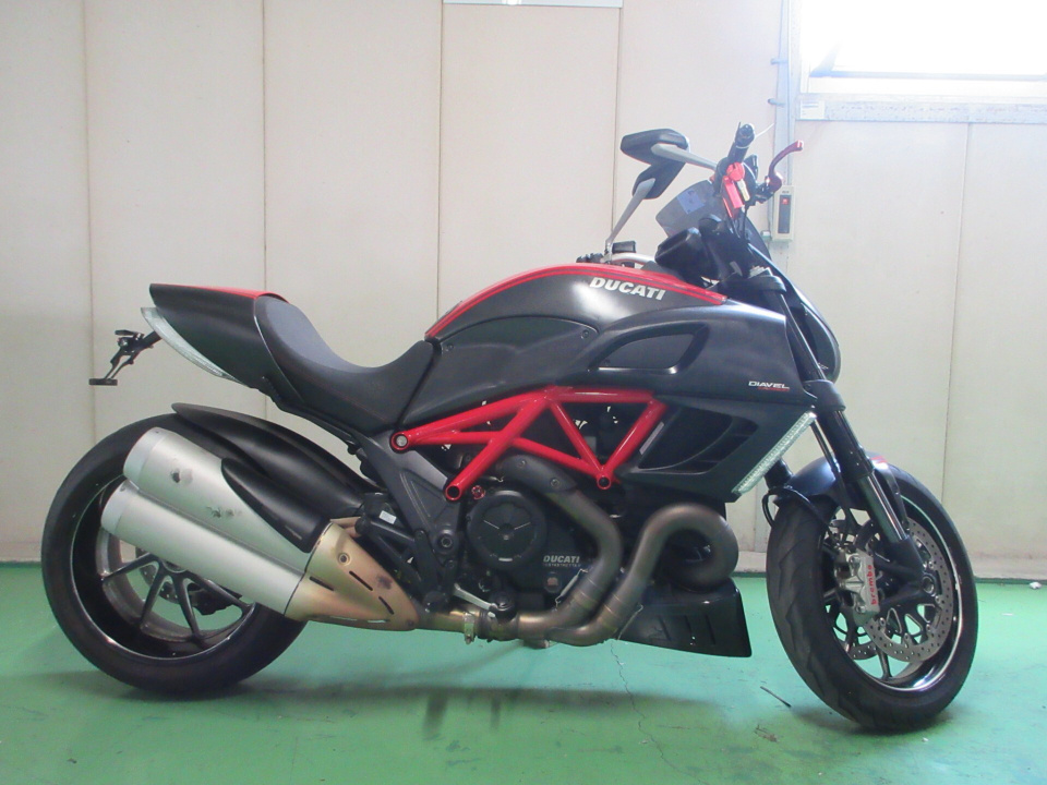 Ducati DIAVEL 1260 2011