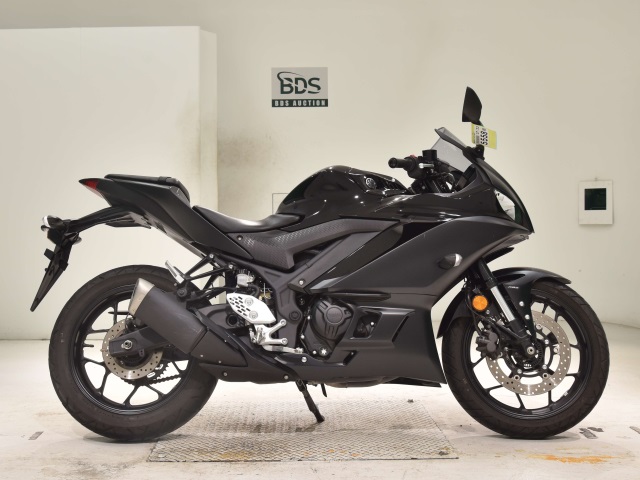Yamaha YZF-R25 2021