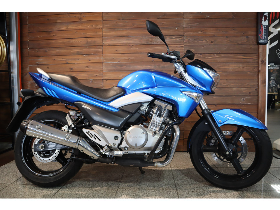 Suzuki GSR250