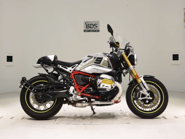 BMW R NINE T 2023