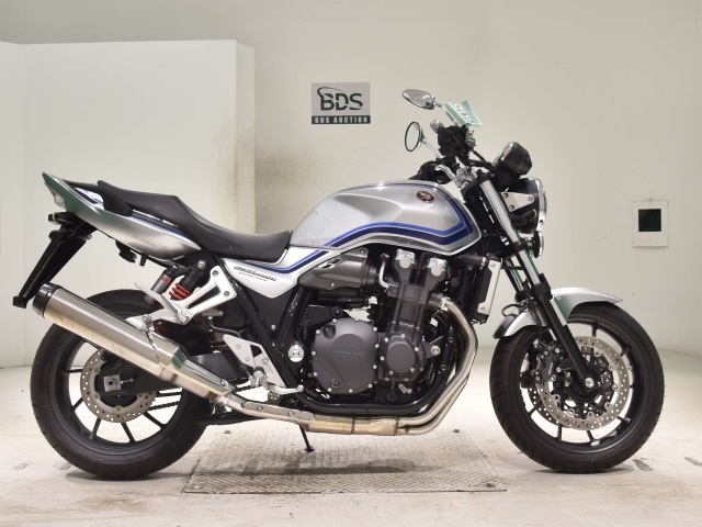 Honda CB1300SF 2024