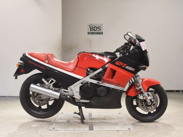 Kawasaki GPZ400R 1986