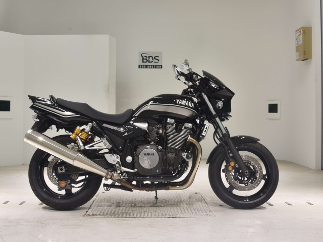 Yamaha XJR1300 2016