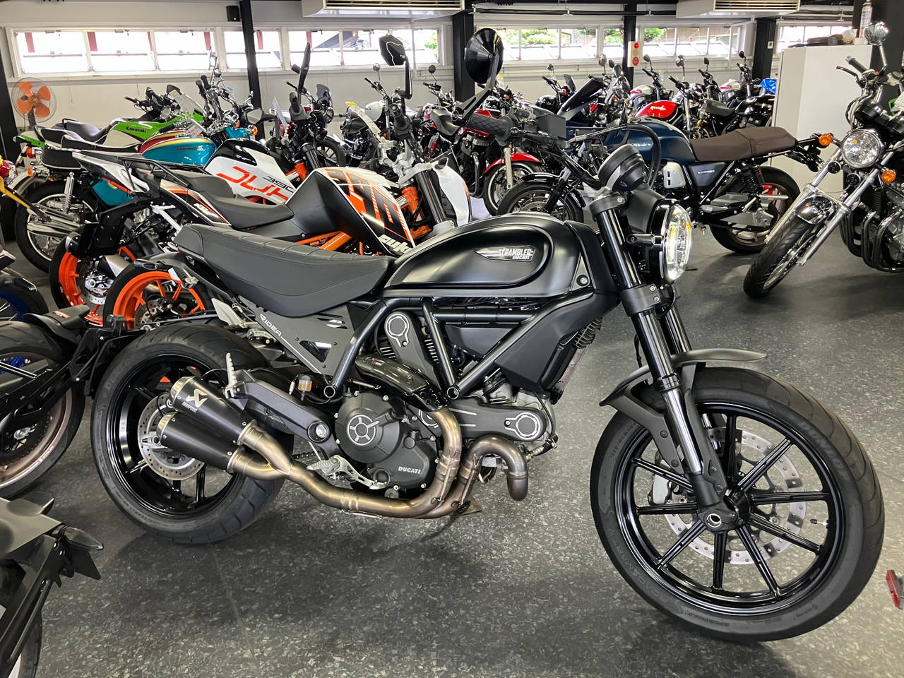 Ducati SCRAMBLER 803 ICON 2016