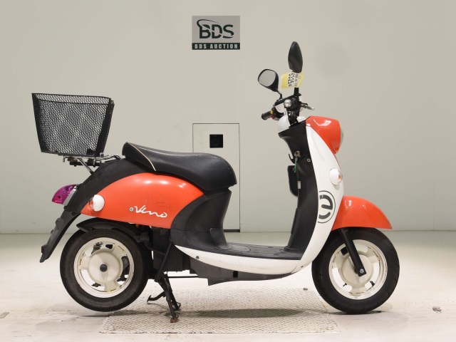 Yamaha E-VINO 2015