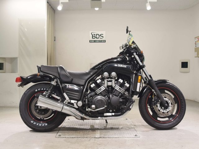 Yamaha V-MAX1200 2005