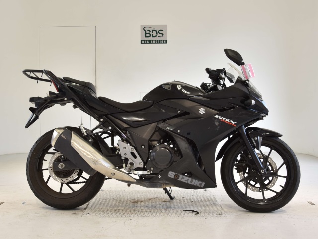 Suzuki GSX250RA