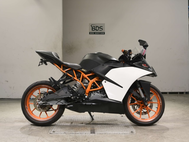 KTM RC 390 2015