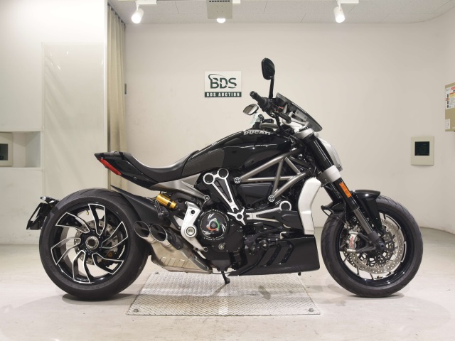 Ducati X DIAVEL S 2016