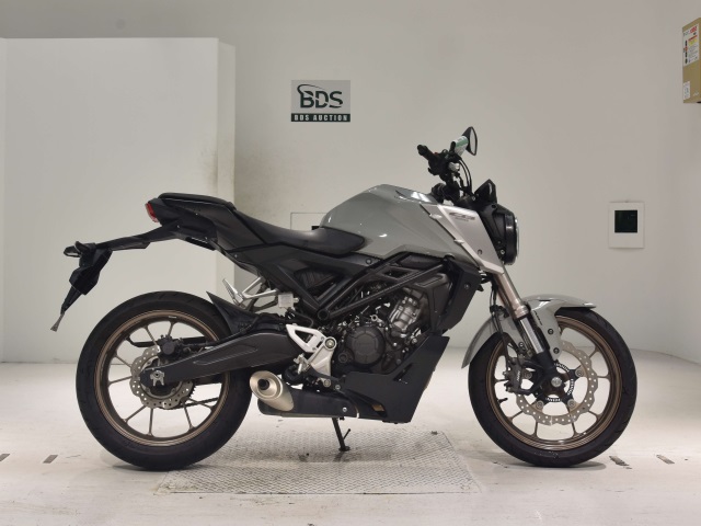 Honda CB125R 2021