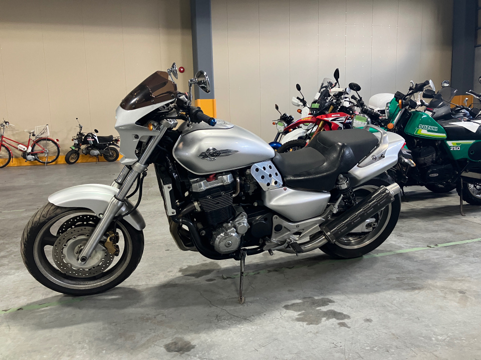 Honda X4 1999