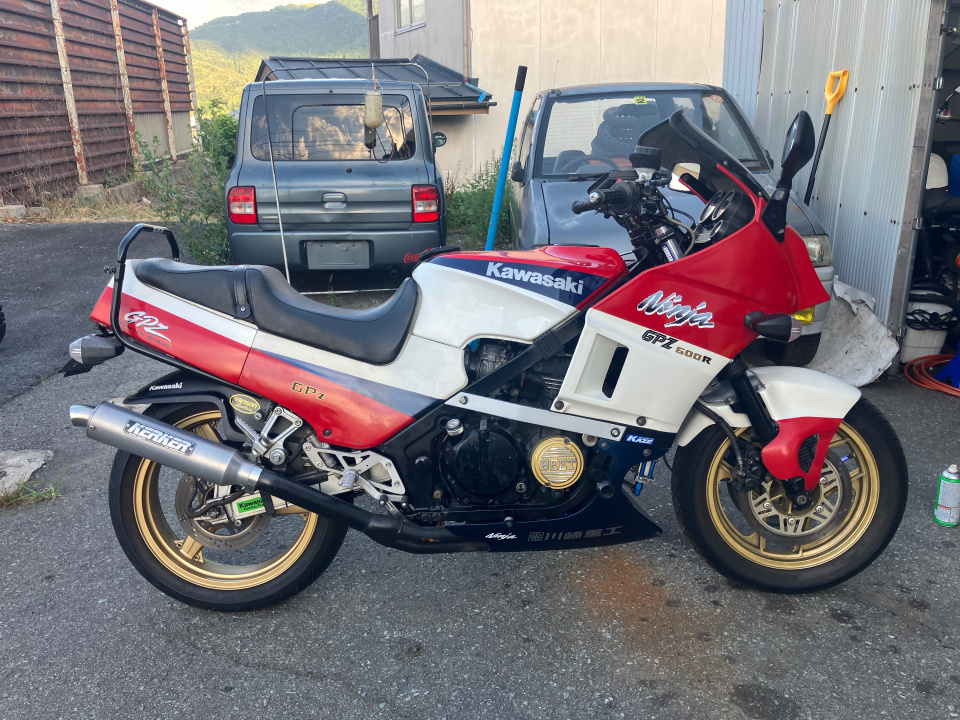 Kawasaki GPZ600R