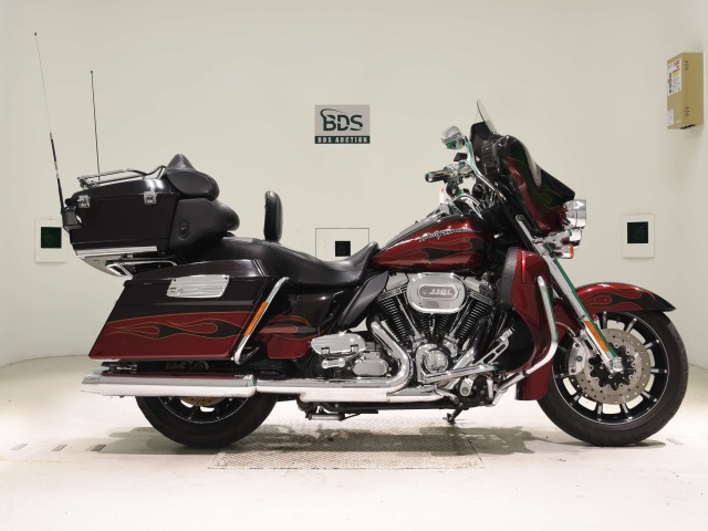 HD FLHTCUSE1800 CVO 2010