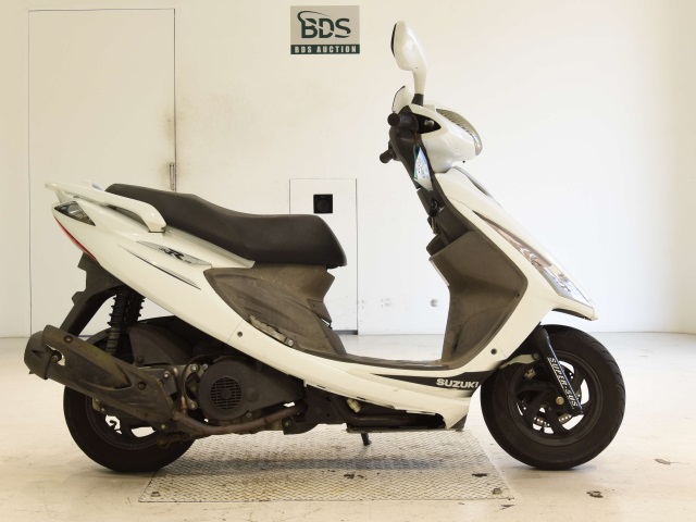 Suzuki GSR125 2009