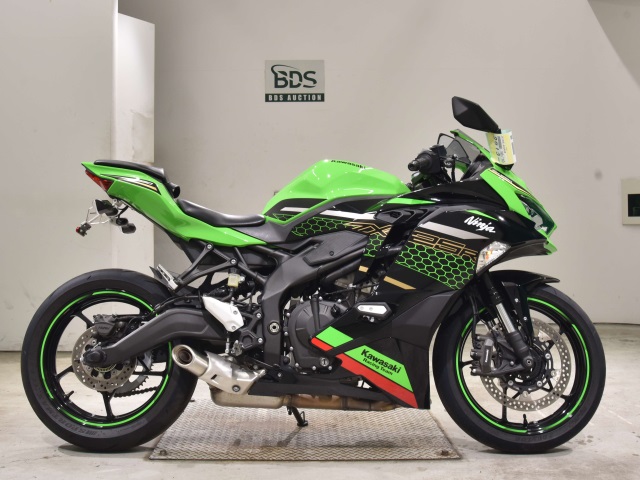 Kawasaki NINJA ZX-25R 2021