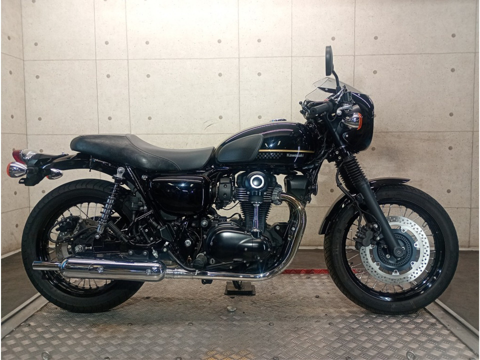 Kawasaki W800 2022