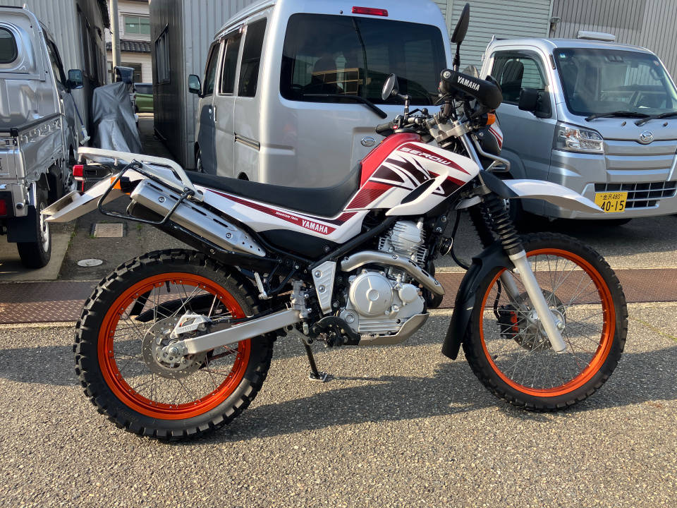 Yamaha SEROW XT250 2016