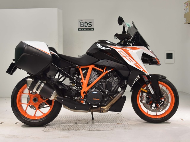 KTM 1290 SUPERDUKE GT 2022