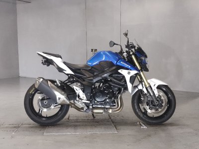 Suzuki GSR750 2013