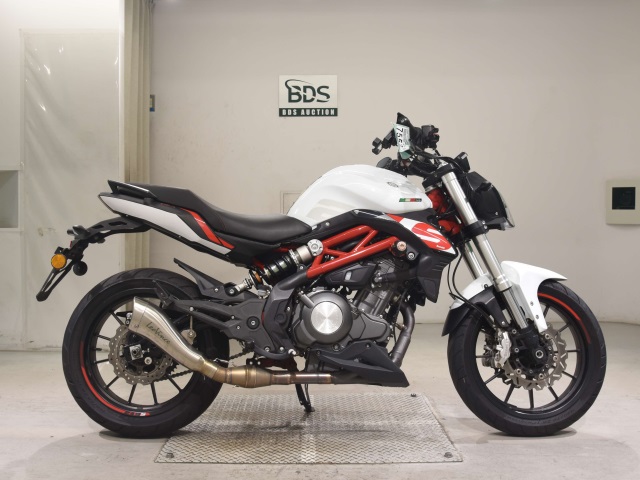 Benelli TNT 249 S 2021