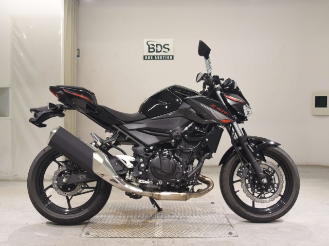 Kawasaki Z400 2025