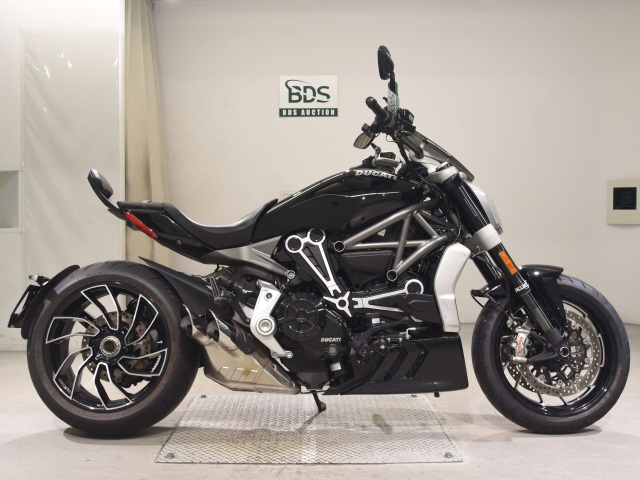 Ducati X DIAVEL S 2016